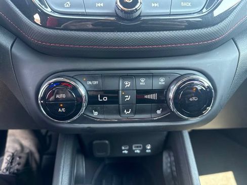 Used 2023 Chevrolet TrailBlazer RS w/ Convenience Package AWD/4WD image 32