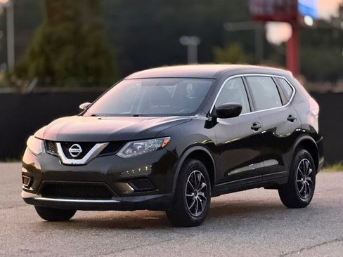 Used 2016 Nissan Rogue S AWD/4WD image 6