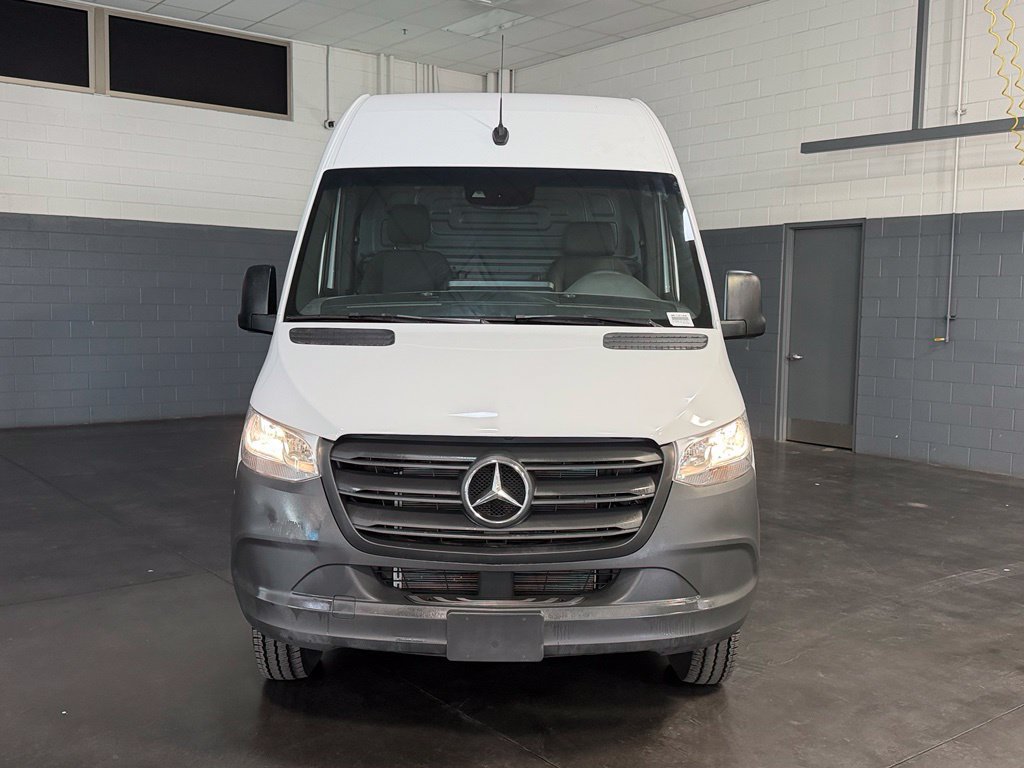 Used 2024 Mercedes-Benz Sprinter 3500 image 3