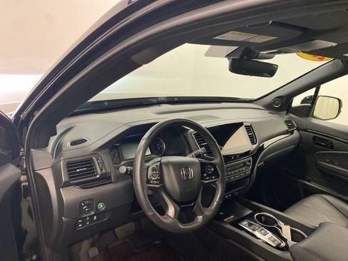 Certified 2024 Honda Passport Black Edition image 7
