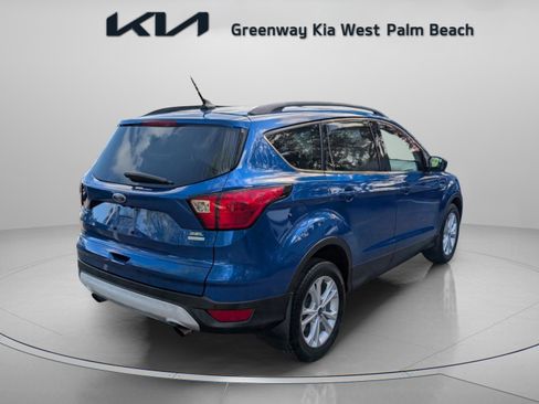 Used 2019 Ford Escape SEL image 8