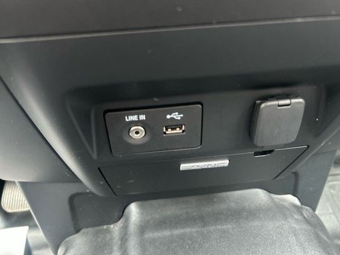 Used 2015 Ford F150 XL w/ Equipment Group 101A Mid RWD image 19