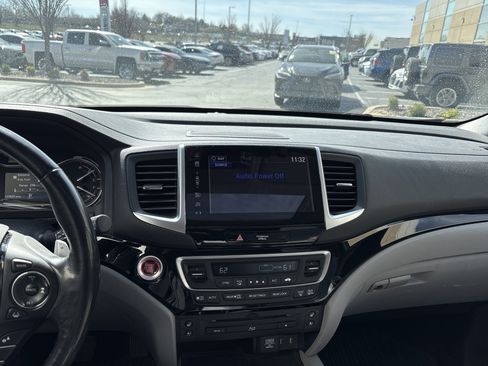 Used 2018 Honda Pilot Elite image 29