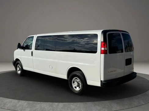 Used 2020 Chevrolet Express 3500 LS image 4