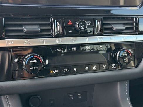 New 2026 Nissan Pathfinder SL image 26