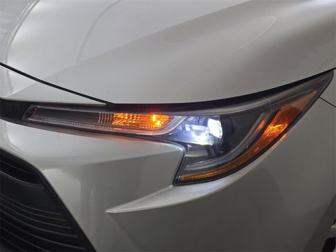 Used 2024 Toyota Corolla LE image 30