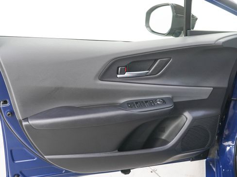 Used 2026 Toyota Prius XLE AWD/4WD image 18