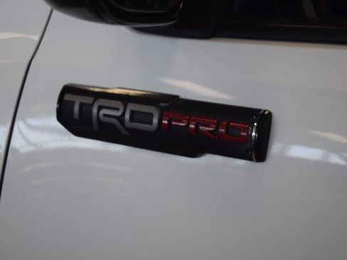 Used 2017 Toyota Tacoma TRD Pro image 17