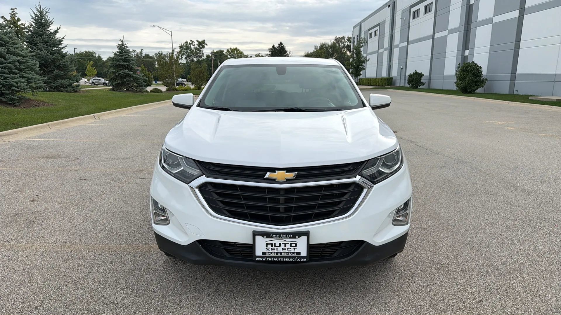 Used 2019 Chevrolet Equinox LT AWD/4WD image 2