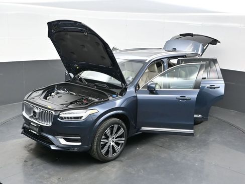 Used 2024 Volvo XC90 B6 Plus w/ Protection Package image 35