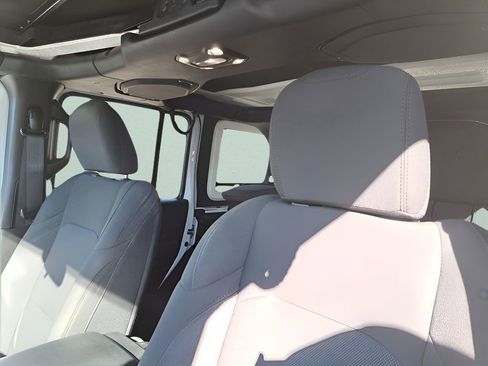 Used 2023 Jeep Wrangler Unlimited Sport image 14