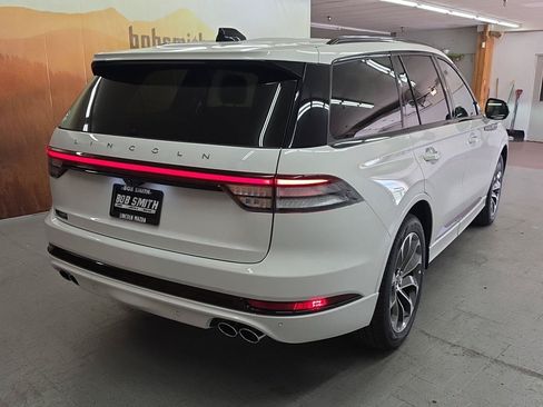 New 2026 Lincoln Aviator AWD image 27