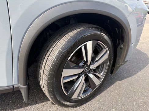 Used 2023 Nissan Rogue SL w/ SL Premium Package FWD image 4