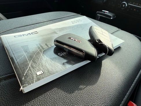 Used 2025 GMC Sierra 1500 Elevation w/ Elevation Premium Package image 38