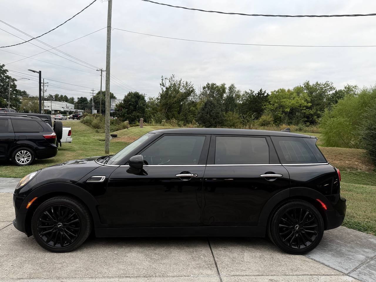 Used 2017 MINI Cooper Clubman ALL4 AWD/4WD image 3
