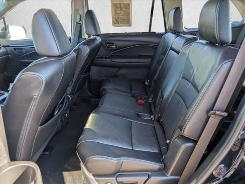 Used 2019 Honda Pilot Touring image 18