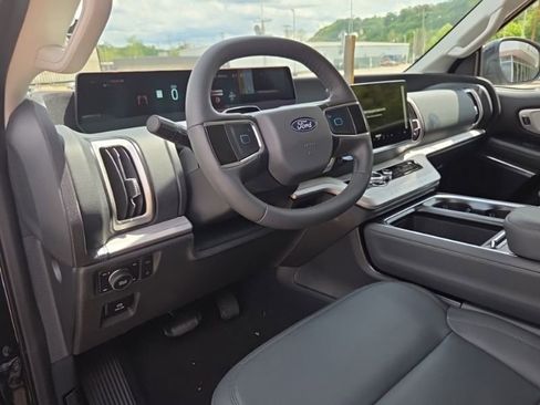 New 2026 Ford Expedition Active AWD/4WD image 33