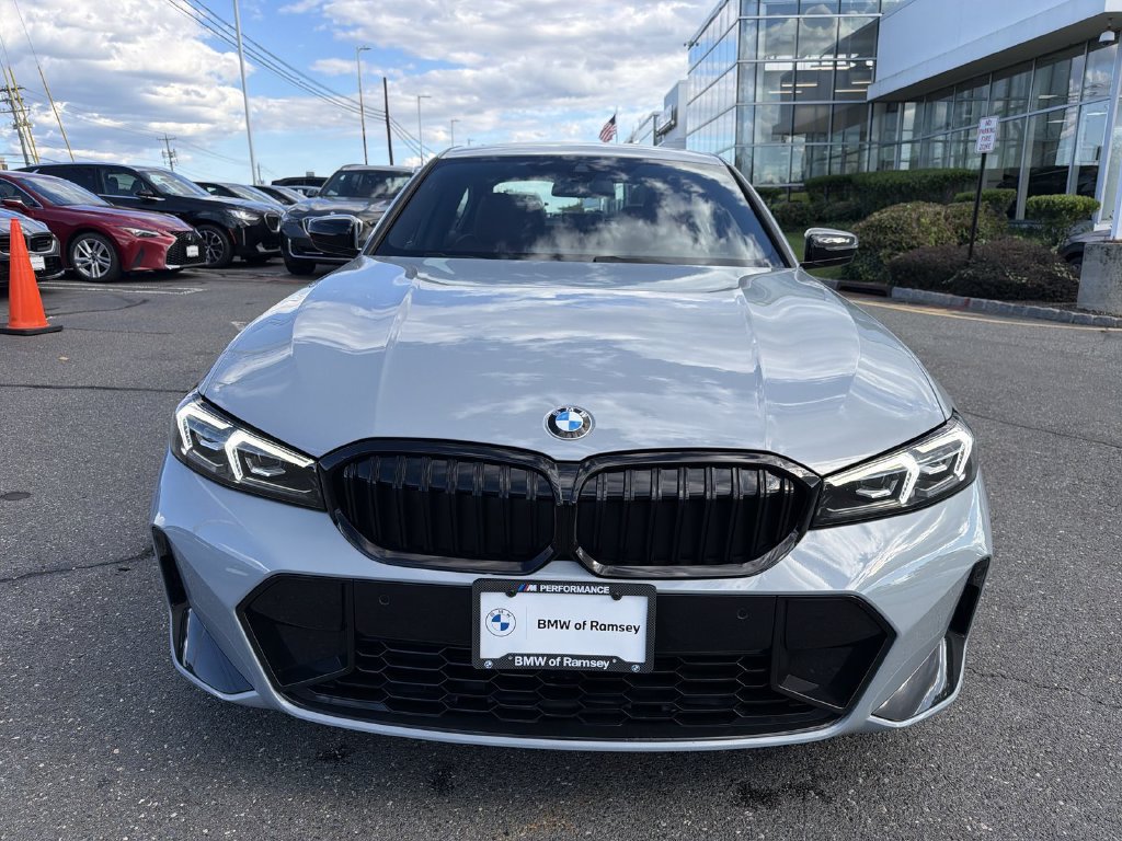 Used 2026 BMW 330i xDrive Sedan w/ M Sport Package AWD/4WD image 14