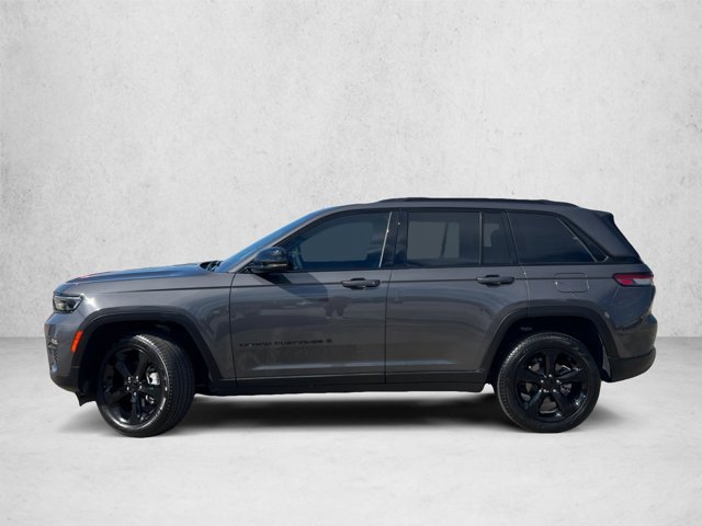 Certified 2025 Jeep Grand Cherokee Limited w/ Black Appearance Package AWD/4WD image 9