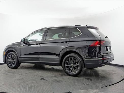 Used 2024 Volkswagen Tiguan SE FWD image 4