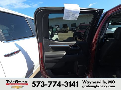 Used 2023 GMC Sierra 1500 SLT w/ SLT Premium Plus Package AWD/4WD image 13