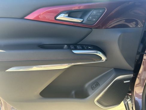 Used 2024 Chevrolet Traverse RS w/ LPO, Floor Liner Package image 3