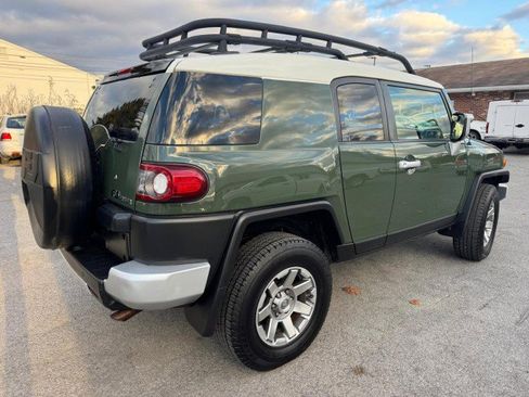 Used 2014 Toyota FJ Cruiser 4WD w/ Upgrade Package image 7