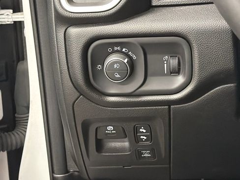 Used 2025 RAM 1500 Big Horn AWD/4WD image 20