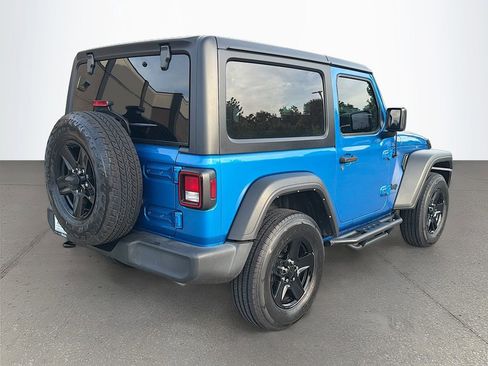 Used 2022 Jeep Wrangler Sport AWD/4WD image 4