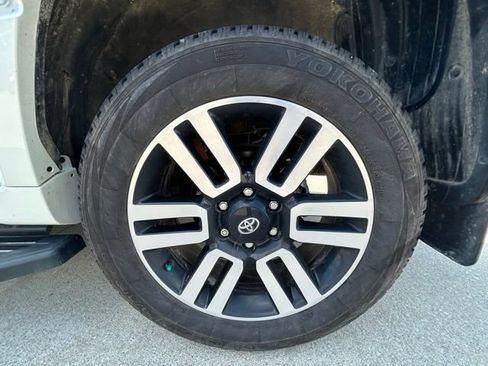 Used 2023 Toyota 4Runner Limited AWD/4WD image 32