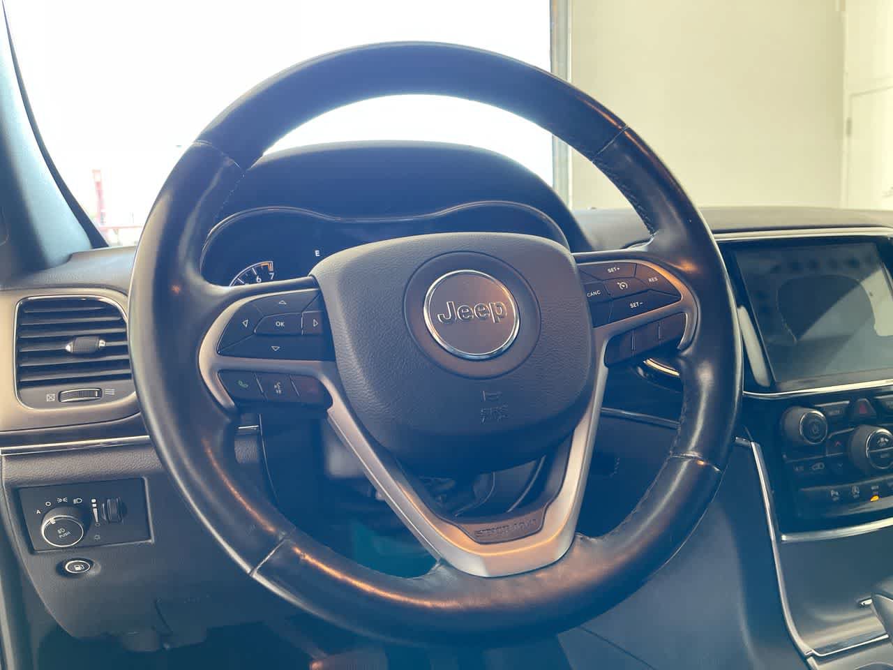 Used 2019 Jeep Grand Cherokee Limited AWD/4WD image 14