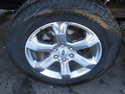 Used 2023 Ford F150 Lariat w/ Equipment Group 502A High AWD/4WD image 14