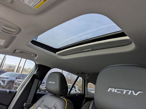 New 2026 Chevrolet Trax ACTIV w/ Sunroof Package image 23