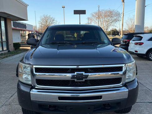 Used 2011 Chevrolet Silverado 1500 LT image 2