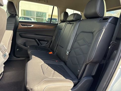 New 2026 Volkswagen Atlas SE image 24
