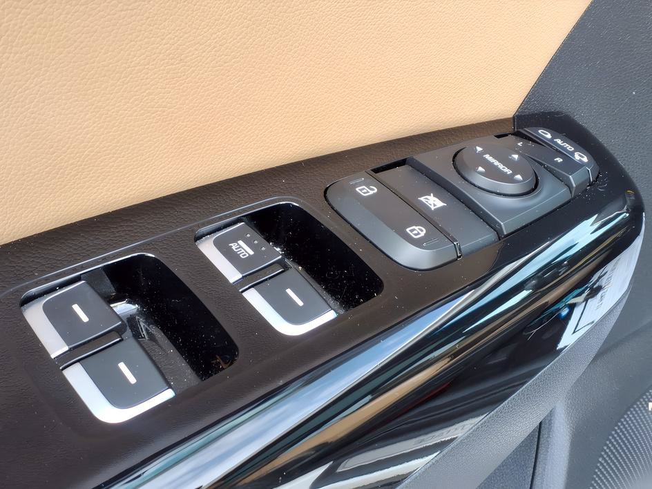 Used 2020 Kia Sportage SX FWD image 19