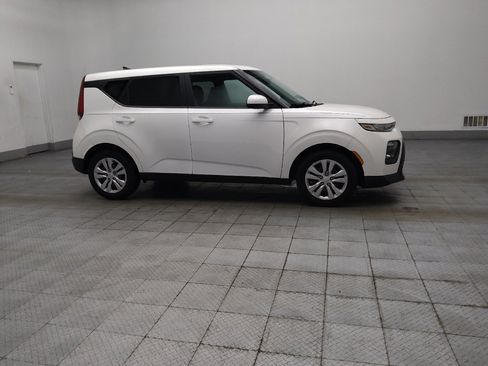 Used 2022 Kia Soul LX FWD image 11