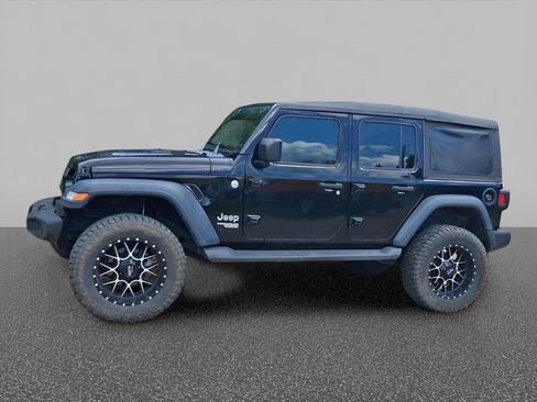 Used 2018 Jeep Wrangler Unlimited Sport S AWD/4WD image 3