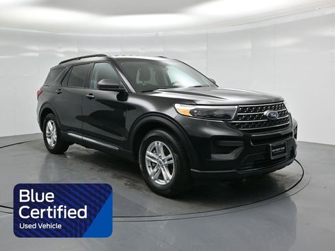 Certified 2022 Ford Explorer XLT image 1
