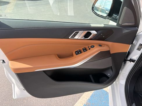 New 2026 BMW X5 xDrive50e image 24