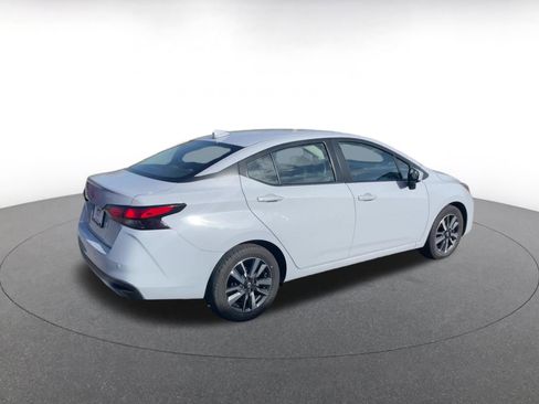 Used 2025 Nissan Versa SV image 15