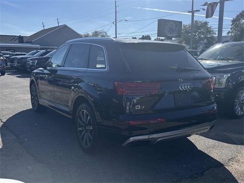 Used 2017 Audi Q7 3.0T Premium Plus w/ Premium Plus Package image 8