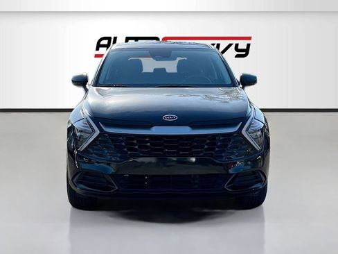 Used 2023 Kia Sportage LX image 2
