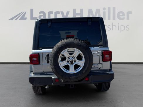 Used 2019 Jeep Wrangler Unlimited Sport S AWD/4WD image 4