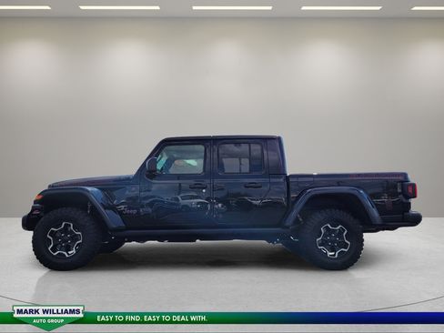 Used 2022 Jeep Gladiator Rubicon w/ Cold Weather Group AWD/4WD image 7