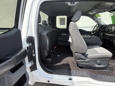 Used 2021 Ford F150 XLT w/ Trailer Tow Package AWD/4WD image 30