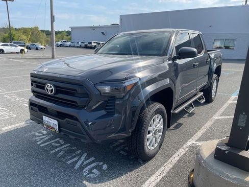 Used 2024 Toyota Tacoma SR RWD image 2