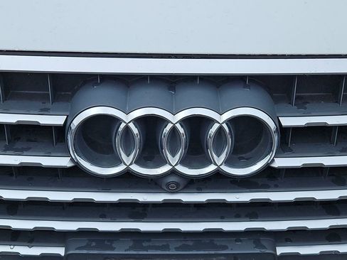 Used 2018 Audi Q7 3.0T Premium Plus w/ Premium Plus Package AWD/4WD image 11