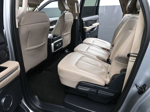 Used 2024 Ford Expedition Max Limited image 16
