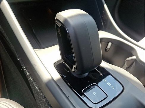 New 2025 Volvo XC40 B5 Core w/ Protection Package Premier image 12